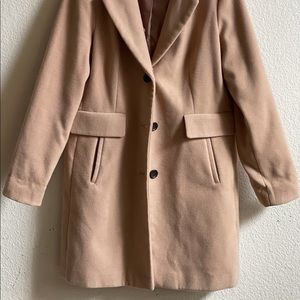 Light brown coat with detachable faux fur collar